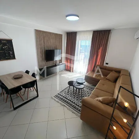 Apartment Dreamland House 698 *